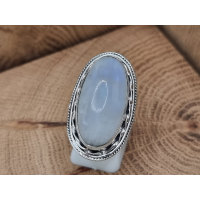 Echt zilveren ring met Maansteen.