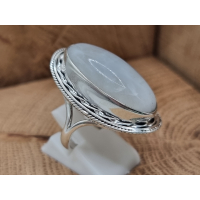 Echt zilveren ring met Maansteen.