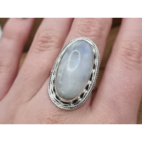 Echt zilveren ring met Maansteen.