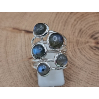 Echt zilveren ring met Labradoriet open gewerkt.