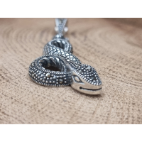 Echt zilveren hanger slang met Marcasiet. 