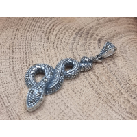 Echt zilveren hanger slang met Marcasiet. 