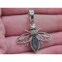 Echt zilveren Bij met labradoriet. 