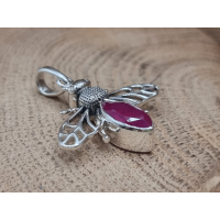 Echt zilveren Bij met robijn.