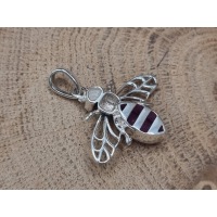 Echt zilveren Bij met robijn.