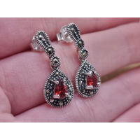 Echt zilveren oorbel hanger met Robijn en Marcasiet