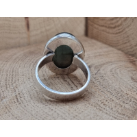 Echt zilveren ring met labradoriet bewerkte rand