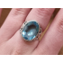 Echt zilveren ring met topaas bewerkt