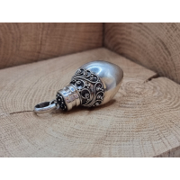 Echt zilveren as hanger/ kruik /flesje met granaat