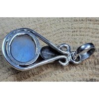 Echt zilveren hanger met Maansteen. 