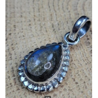 Echt zilveren hanger met Labradoriet 