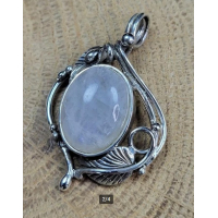 Echt zilveren hanger met Maansteen. 