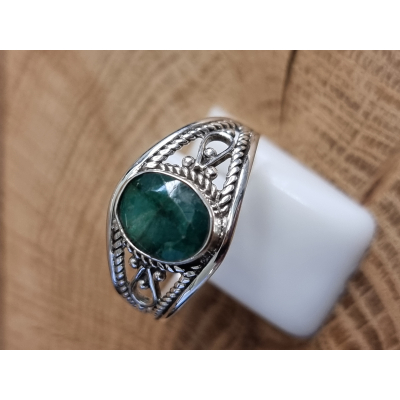 Echt zilveren ring met Smaragd maat 19.5