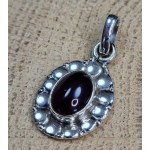 Echt zilveren hanger met Granaat.