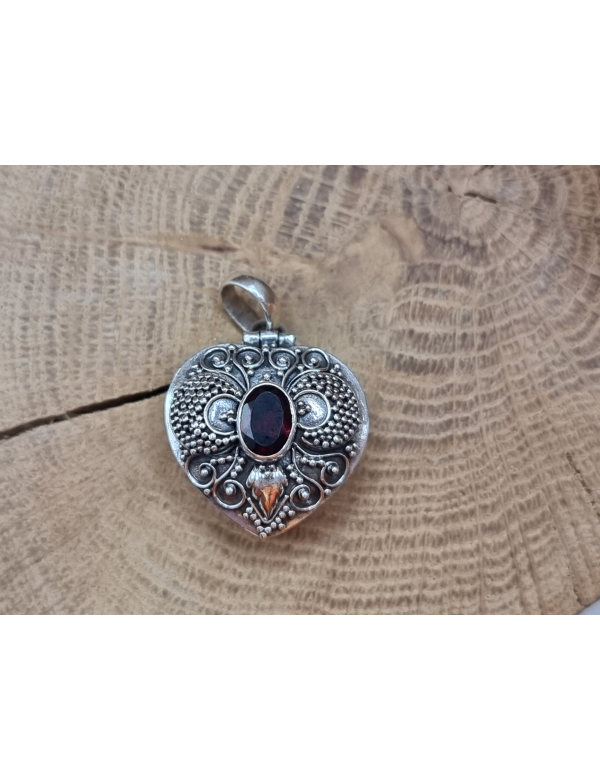 Echt zilveren as hanger/ bakje met robijn