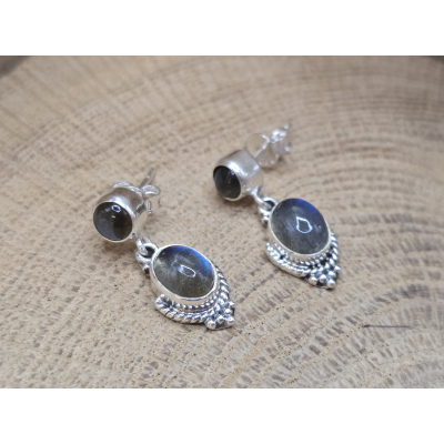 Echt zilveren Labradoriet oorbel stekers hangend 