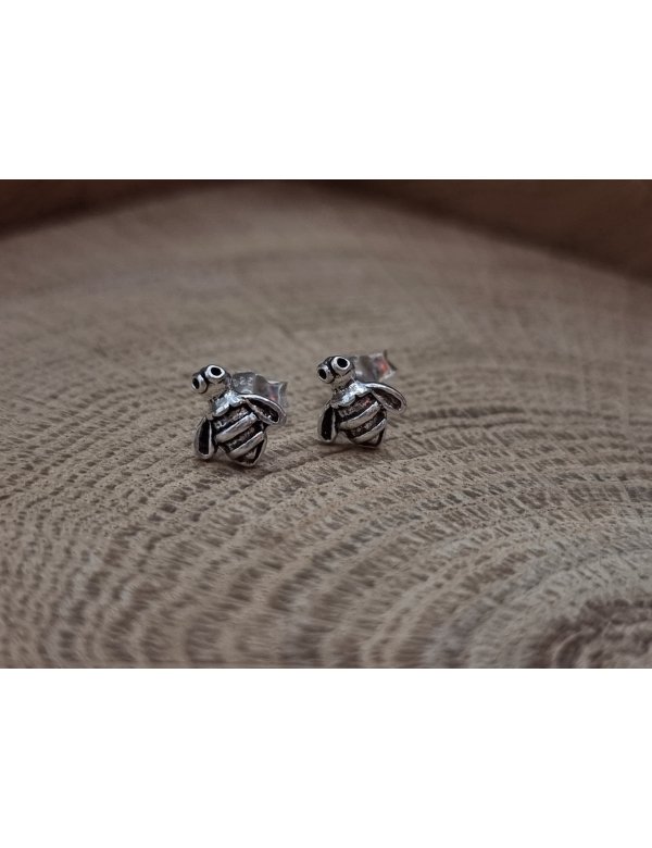 Lieve echt zilveren oorstekers van een bijtje