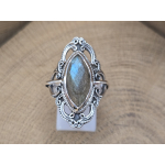 Echt zilveren ring met labradoriet. 