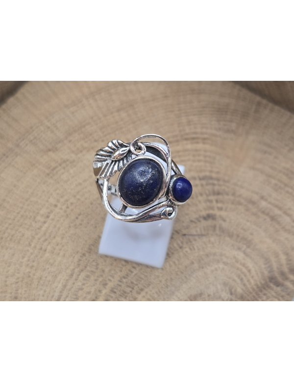 Echt zilveren ring met lapis lazuli