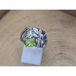 Echt zilveren ring met Peridoot en libel