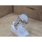 Echt zilveren ring met vlinder band en maansteen