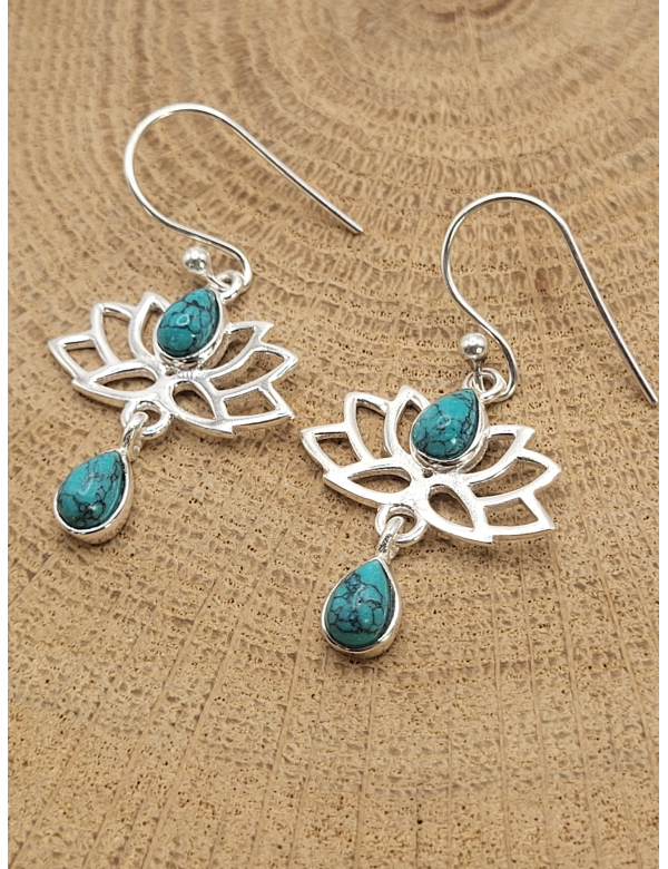 Echt zilveren oorbellen met Torkoois Lotus bloem. 